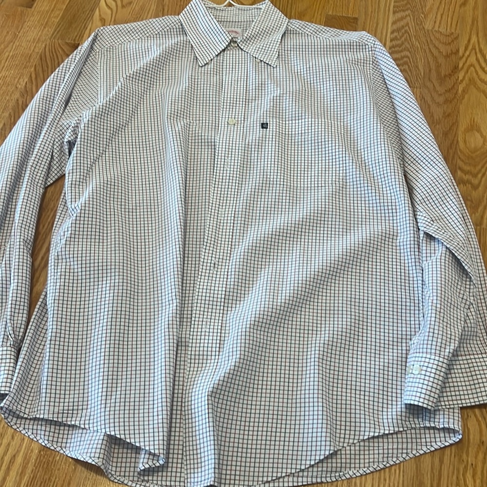 Brooks brothers, size medium, smoke free/pet free home
